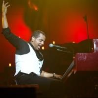 BWW Reviews: Gregory Charles' VINTAGE LIVE is Electrifying Fun