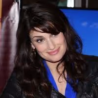 FREE Download! Grab Idina Menzel Singing 'The Star Spangled Banner' Now!