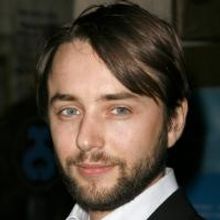 MAD MEN's Vincent Kartheiser to Lead Guthrie's PRIDE AND PREJUDICE, 7/6-8/31