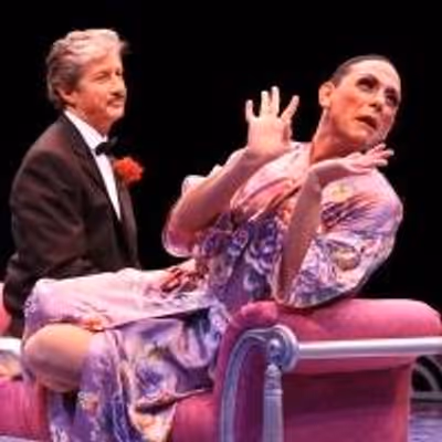 BWW REVIEW: 'LA CAGE AUX FOLLES' &ndash; THIS BIRD DOESN'T SING AT NSMT
