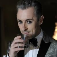 Alan Cumming Performs at Bucks County Playhouse's GALAVANT IN THE GARDEN Tonight