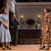 BWW Reviews: Odets Classic AWAKE AND SING! at Huntington Theatre Company
