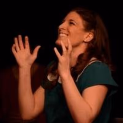 Photo Flash: Beautiful Soup's 28 MARCHANT AVENUE Star Visits The Kennedy Library