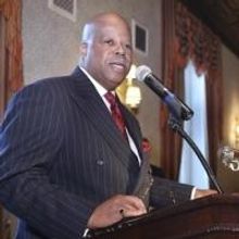 Obie L. McKenzie Receives 2014 Lifetime Achievement Award at Rising Stars Youth Found