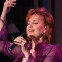 Photo Coverage: Raissa Katona Bennett Brings ANOTHER KIND OF LIGHT to Feinstein's