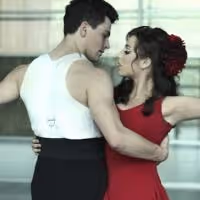 Phoebe Panaretos to Join Thomas Lacey in Baz Luhrmann's STRICTLY BALLROOM