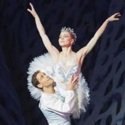BWW Reviews: Festival Ballet's Exquisite NUTCRACKER a Christmastime Tradition