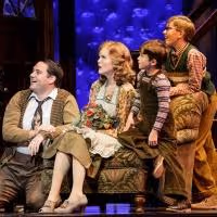 BWW Reviews: 5th Avenue's A CHRISTMAS STORY Comes Home to Find Its Heart