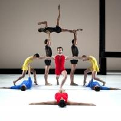 BWW Reviews: JESSICA LANG DANCE Mixes Movement with Graphic Elements