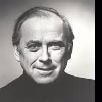 Obie Winner & Theater Director Stuart Vaughan Dies at 88