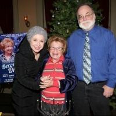 FREEZE FRAME: Dr. Ruth Hosts BECOMING DR. RUTH Book Signing