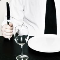 BWW Review: AN EMPTY PLATE AT THE CAFE DU GRAND BOEUF - a Bountiful Feast