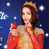 Priscilla Presley Stars in SNOW WHITE AND THE SEVEN DWARFS at Manchester Opera House…