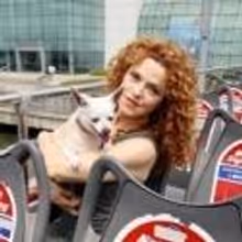 Photo Flash: Bernadette Peters and Mary Tyler Moore Welcomed into Gray Line's Ride…