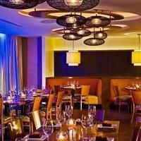 Miami Marriott Biscayne Bay Features Fresh Seafood, Hot Deals for Restaurant Month