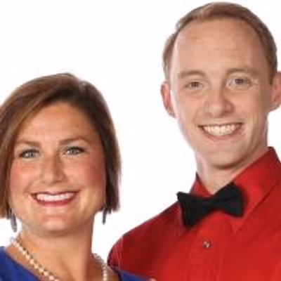BWW Reviews: You Will Make It Through A CHRISTMAS SURVIVAL GUIDE at Broadway Rose...Most Likely Smiling