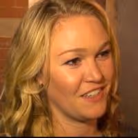 TV: Chatting with Julia Stiles, James Wirt & More on Opening Night of PHOENIX! Video