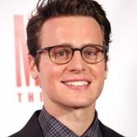 Jonathan Groff on LOOKING, Dating & His Favorite Drinking Buddy, Lea Michele