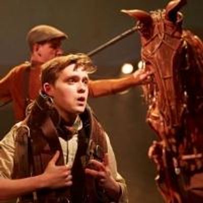 Photo Flash: First Look at New Cast of National Theatre&#039;s WAR HORSE