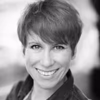BWW Interviews: Anna-Jane Casey Talks Solo Show - and Sororal Collaboration With…