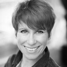 BWW Interviews: Anna-Jane Casey Talks Solo Show - and Sororal Collaboration With…