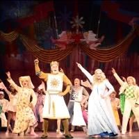 Photo Flash: First Look at Tom Hewitt, Elizabeth Stanley and More in Pittsburgh…