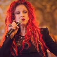 Photo Flash: Cyndi Lauper Performs at 2013 Skin Cancer Foundation Gala