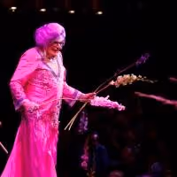 Photo Flash: Pierce Brosnan, Anjelica Huston, Michael Feinstein and More Celebrate…