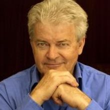 Reg Livermore Plays 'The Wizard' in WICKED in Melbourne, Beg. Tonight