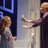 BWW Reviews: Creative Cauldron's Broaday-Style Musical of THE TURN OF THE SCREW A…