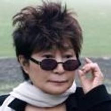 Yoko Ono Honored at Brooklyn Museum's Women in the Arts Fundraising Luncheon Today