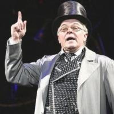 10 Years of Oz: A WICKED Anniversary Countdown- Wizard Flashback!