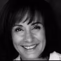 Steppenwolf's 'Women in Arts' Luncheon to Honor Laurie Metcalf Next Month