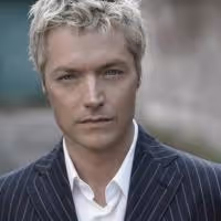 Trumpeter Chris Botti Comes to the Van Wezel Tonight
