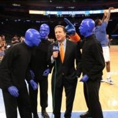 Photo Flash: Blue Man Group Visits New York Knicks Game