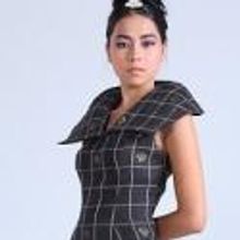Pi&ntilde;a Couture Headlines NY Fashion Show Tonight, 9/28