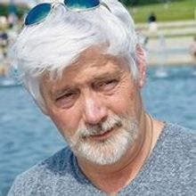 B MacGregor Holds Book Signing Event in Iowa Today