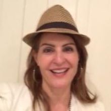 VIDEO: Nia Vardalos Accepts BroadwayWorld Award For Best Performance by a Female in a