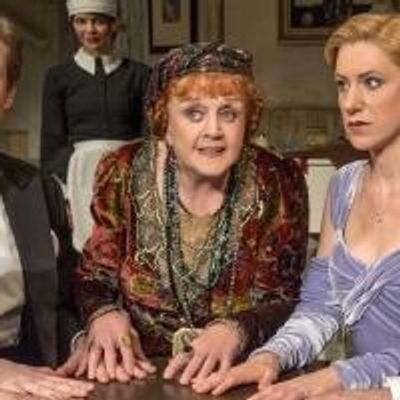 Review Roundup: BLITHE SPIRIT, Starring Angela Lansbury, Opens in Toronto; Updated!