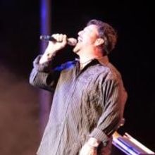 BWW Reviews: Rain Doesn't Cool off the Legends of Classic Rock with the Columbus Symp