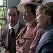 BWW Reviews: Top Notch Cast Delivers Sparkling PYGMALION