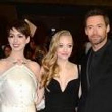Photo Flash: On the Red Carpet at the LES MIS London Premiere- Anne Hathaway, Hugh…