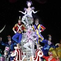 BWW Reviews: Cirque Dreams Celebrates the Season with Jolly HOLIDAZE