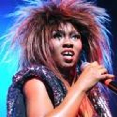 BWW Reviews: SOUL SISTER, Savoy Theatre, Aug 23
