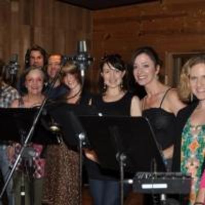 Exclusive Photo Coverage: A GENTLEMAN'S GUIDE TO LOVE AND MURDER Gets in the Holiday Spirit for Carols For A Cure