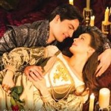 BWW Reviews: Stratford's ROMEO AND JULIET Goes Back to Basics