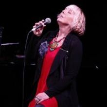 BWW Reviews: Britain's Barb Jungr Makes Stirring Political Statements Through the Son
