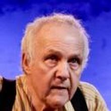 BWW Reviews: Farm Boy Closes Triumphantly at the Matrix