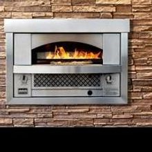 New Pizza Oven Gives Cooks Another Option for Baking Pizzas Outdoors