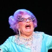 BWW Reviews: DAME EDNA's Glorious Return